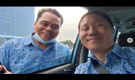 CEO Blue Bird Sigit Priawan Djokosoetono jadi sopir taksi.