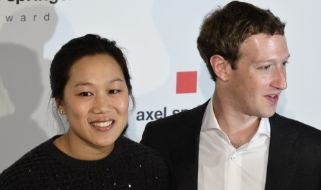 CEO Facebook Mark Zuckerberg dan istrinya Priscilla Chan