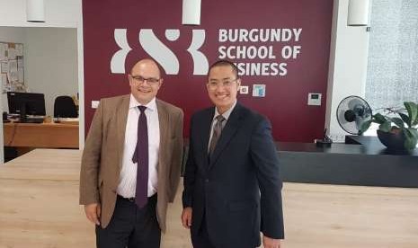 CEO IPMI International Business School, Jimmy Gani bersama Dr Stephan di Burgundy School of Bussines Paris