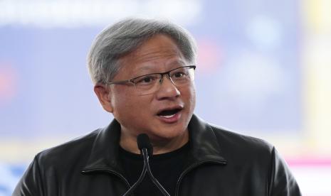 CEO Nvidia Corp Jensen Huang. Huang mengatakan kecerdasan buatan berarti setiap orang sekarang dapat menjadi pemrogram komputer. 