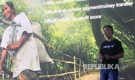 CEO Payfazz Hendra Kwik sedang menjelaskan layanannya dalam fasilitasi Indigo.id ke Global Venture Summits di Bali, baru-baru ini.