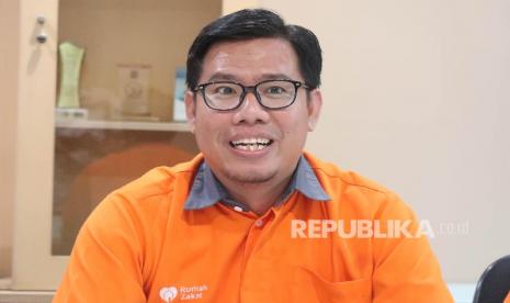 CEO Rumah Zakat Nur Efendi menyatakan tahun ini penerimaan zakat Rumah Zakat mengalami kenaikan lebih dari 50 persen dibandingkan dengan tahun lalu.