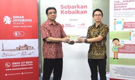  CEO Sinar Joyoboyo, Hengky Sidharta (kanan) bersama Wakil Ketua BPPMI Dr Bahrul Hayat.