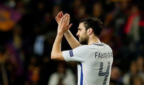 Cesc Fabregas. Klub Serie B Italia, Como 1907, sontak menjadi buah bibir netizen Indonesia setelah dikabarkan merekrut gelandang kelas dunia, Cesc Fabregas.