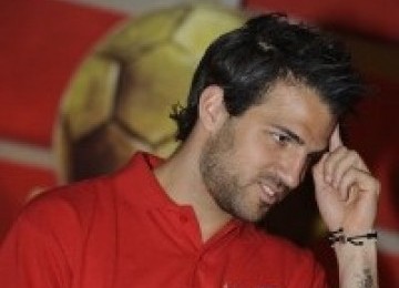 Cesc Fabregas saat memberikan keterangan mengenai kedatangannya ke Indonesia di Jakarta, Rabu (22/6).