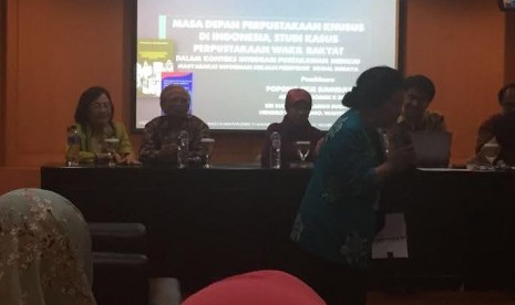 Ceu Popong dalam 'Bicara buku bersama wakil rakyat', Kamis (12/5) di Perpustakaan MPR bertema Masa Depan Perpustakaan Khusus di Indonesia Studi Kasus Perpustakan Wakil Rakyat.