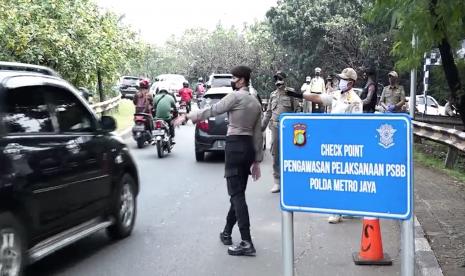 Chek Point Pengawasan Pelaksanaan PSBB Polda Metro Jaya