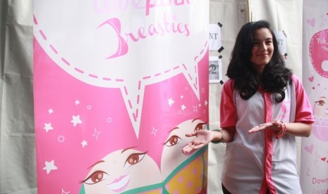 Chelsea Islan sebarkan virus deteksi dini kanker payudara di ajang 'Jakarta Goes Pink 2015'