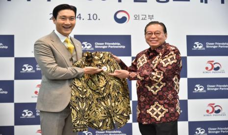 Choi Siwon ditetapkan menjadi Duta Promosi Korea Selatan untuk Peringatan 50 Tahun Hubungan RI-ROK, Senin (10/4/2023).