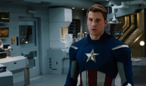 Chris Evans saat memerankan tokoh Captain America.