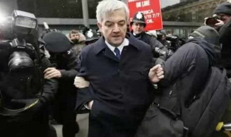 Chris Huhne, Britain's former energy secretary, arrives for sentencing at Southwark Crown Court in London March 11, 2013.