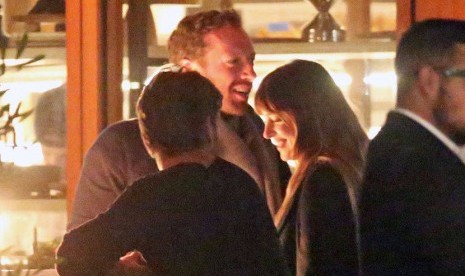 Chris Martin dan Dakota Johnson