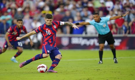 Christian Pulisic mencetak gol untuk Amerika Serikat saat melawan Panama dalam laga kualifikasi Piala Dunia 2022 zona Concacaf.