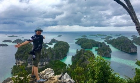 Christin Anggrahini di Raja Ampat.