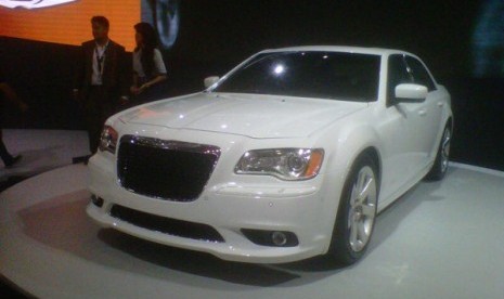 Chrysler all new 300 C SRT