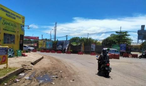 Antrean truk di simpang JLS Cilegon Banten sudah tak terlihat, berkat terobosan Polda Banten.  