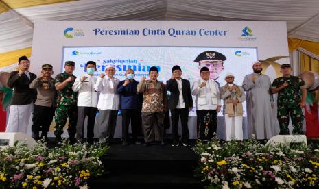 Cinta Quran Center (CQC) digagas oleh Cinta Quran Foundation sebagai sekolah lanjutan bagi lulusan SMA/sederajat dengan beasiswa penuh telah resmi didirikan. 