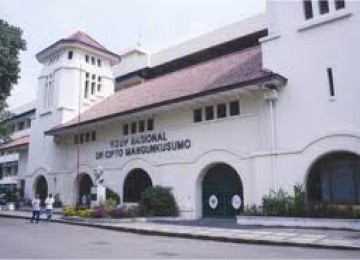 Cipto Mangunkusumo Hospital is among seven hospitals to receive international accreditation by 2013. (photo file)