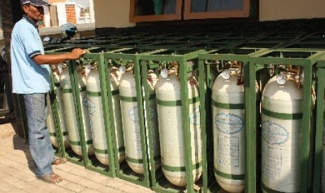 CNG tanks are on display. (illustration)