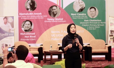  Co-Founder Gerakan Sekolah Menyenangkan (GSM) yang juga Psikolog dari Universitas Gadjah Mada (UGM), Novi Candra, memberikan materinya pada Seminar Pendidikan Abad 21 Gerakan Sekolah Menyenangkan, beberapa waktu lalu.