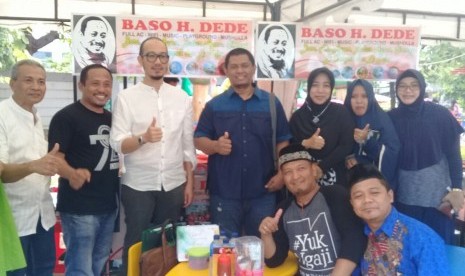 Coach OK OCE Farhan Agung Jaya mengunjungi JIC Halal Festival, Sabtu (25/11).