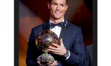 Cristiano Ronaldo meraih penghargaan FIFA Ballon d'Or 2014. Ronaldo mengalahkan penyerang Barcelona Lionel Messi, dan penjaga gawang Bayer Muenchen, Manuel Neuer.