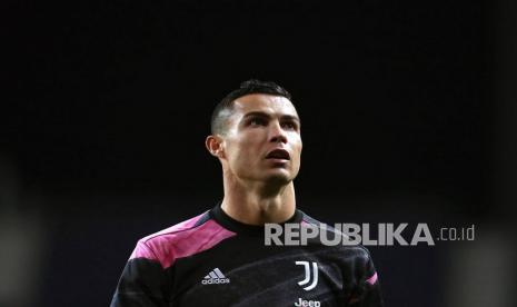 Cristiano Ronaldo kini dilaporkan merapat ke Manchester United.