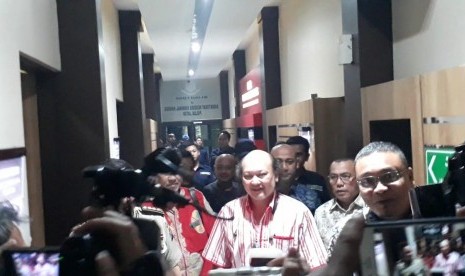 Cucu mantan Presiden RI Soeharto, Ari Haryo Wibowo Harjojudanto atau akrab dikenal Ari Haryo Sigit (AHS) mengakui dirinya terdaftar sebagai member investasi diduga bodong MeMiles yang dijalankan PT Kam and Kam