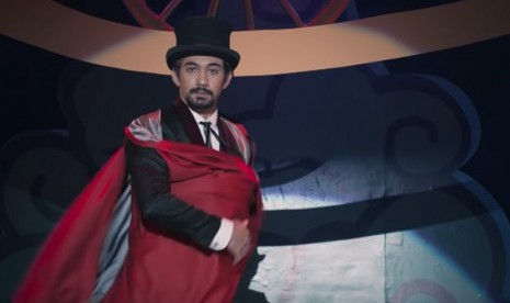 Cuplikan film Abracadabra yang dibintangi aktor Reza Rahadian.