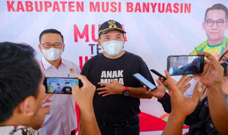 Curah hujan tinggi belakangan ini menyelimuti Kabupaten Muba membuat Plt Bupati Musi Banyuasin Beni Hernedi mengajak seluruh masyarakat untuk lebih peduli dalam menerapkan budaya hidup bersih dan sehat, agar terhindar dari berbagai penyakit di musim penghujan.