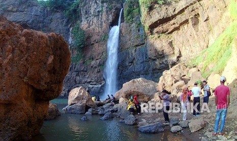 Curug Cimarinjung, di kawasan Geopark Ciletuh.beberapa waktu lalu