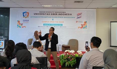 Cyber University sukses mengelar kegiatan Latihan Keterampilan Manajemen Mahasiswa Tingkat Dasar (LKKM-TD) & Cyber Open The Door bagi mahasiswa.