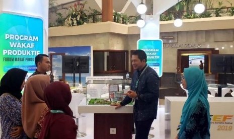 Daarul Qurán kenalkan program wakaf di ISEF 2019.