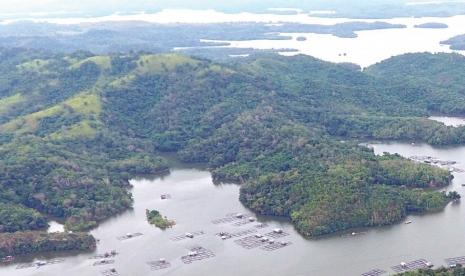 [Ilustrasi] Daerah Aliran Sungai (DAS) Tiwingan Kawasan Konservasi Taman Hutan Raya Sultan Adam di Desa Tiwingan Lama dan Desa Kalaan, Kabupaten Banjar, Kalimantan Selatan.