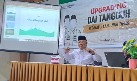 dai senior Ustadz Hamim Thohari.