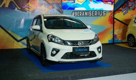 Daihatsu meluncurkan New Ayla dan New Sirion. 