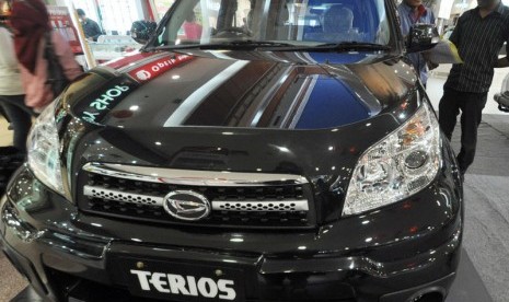 Daihatsu Terios. PT Astra Daihatsu Motor (ADM) memberikan kesempatan kepada Sahabat Klub untuk mengenal lebih jauh fitur dan teknologi pada mobil Daihatsu Terios.