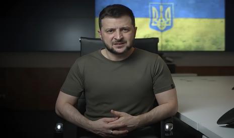  Presiden Ukraina Volodymyr Zelenskyy, dijadwalkan bertemu dengan Menteri Luar Negeri Amerika Serikat (AS), Antony Blinken, dan Menteri Pertahanan AS, Lloyd Austin di Kiev pada Ahad (24/4/2022).