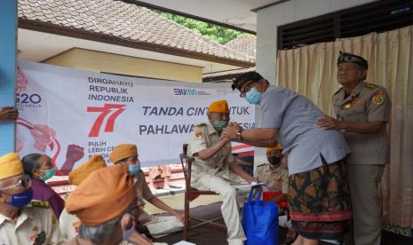 Dalam rangka memperingati Hari Veteran Nasional dan menyambut HUT ke-77 Kemerdekaan RI pada bulan Agustus ini, PT Pengembangan Pariwisata Indonesia (Persero)/Indonesia Tourism Development Corporation (ITDC), BUMN pengembang dan pengelola kawasan pariwisatadi Indonesia, Kamis (25/8/2022) menyampaikan bingkisan tali asih.