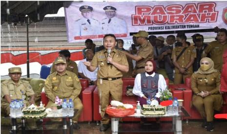 Dalam rangka menekan inflasi daerah, Pemerintah Provinsi (Pemprov) Kalteng dan Pemerintah kabupaten/kota gencar melakukan berbagai upaya, salah satunya adalah dengan digelarnya pasar murah dan pasar penyeimbang.