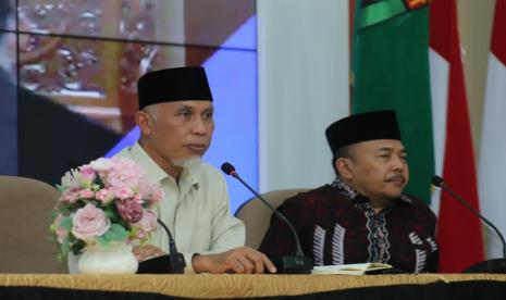 -Dalam rangka percepatan realisasi dibukanya kembali penerbangan dari dan keluar negeri di Bandara Internasional Minangkabau (BIM), Gubernur Sumatera Barat, Buya Mahyeldi dalam waktu dekat berencana akan menemui tiga menteri terkait, yakni Menteri Koordinator Maritim dan Investasi (Menko Marves), Menteri Perhubungan (Menhub) dan Menteri Pariwisata dan Ekonomi Kreatif (Menparekraf).