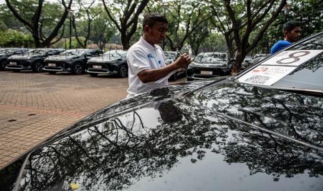 Dalam upaya menjaga kelancaran KTT ke-43 ASEAN yang akan berlangsung pada 5 --- 7 September 2023, Penjabat (Pj) Gubernur DKI Jakarta, Heru Budi Hartono, akan membuat aturan mengenai kerja dari rumah (WFH) bagi aparatur sipil negara (ASN) Pemerintah Provinsi DKI Jakarta. 