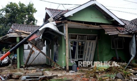 Dampak kerusakan akibat bencana Tsunami di Pantai Carita, Banten, Jawa Barat (ilustrasi)