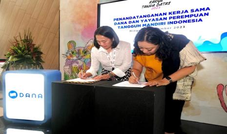 DANA menjalin kerja sama dengan Yayasan Perempuan Tangguh Mandiri Indonesia (PTI), untuk menghadirkan inisiatif sosial bertajuk Disabilitas Berdaya. Inisiatif sosial ini difokuskan untuk memberikan akses dan memperbesar kesempatan bagi penyandang disabilitas, guna mengoptimalkan potensi dirinya hingga mewujudkan kemandirian ekonomi.