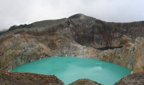 Danau Kelimutu salah satu wisata di Nusa Tenggara Timur 