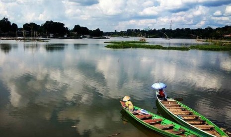 Danau Sipin.