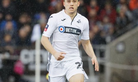 Daniel James