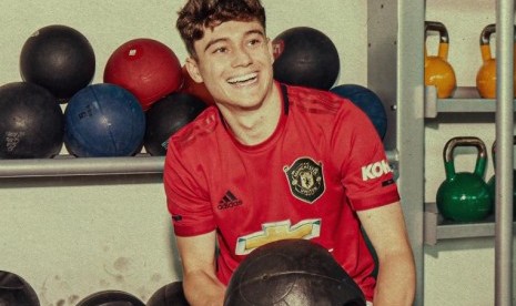 Daniel James