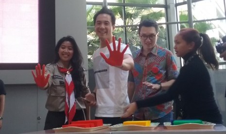 Olivia Zalianty dan Daniel Mananta di sela acara Time Please yang digagas Pramuka dan The Walt Disney Company Indonesia 