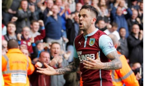 Danny Ings saat merayakan golnya ke gawang Hull City